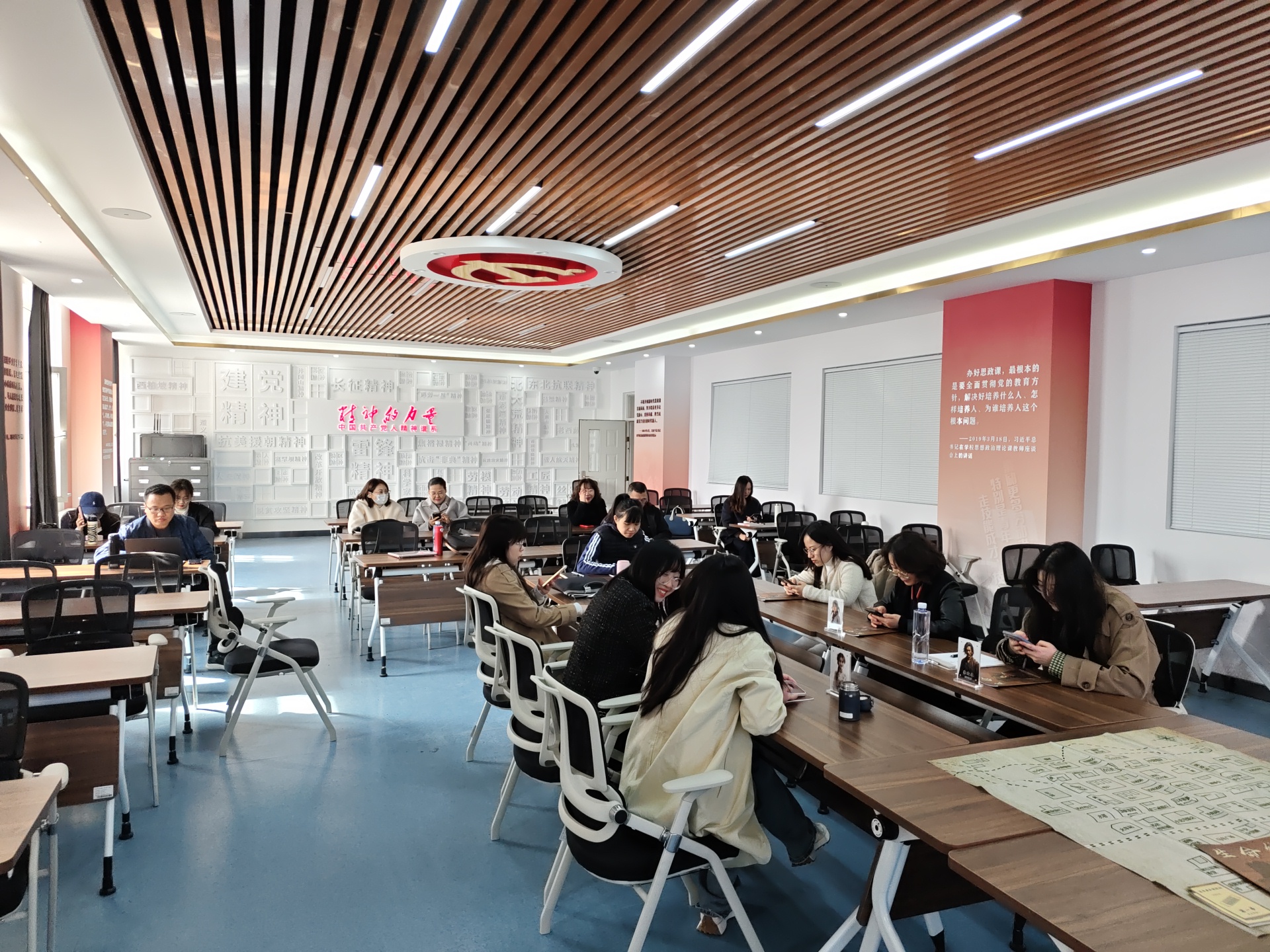 辽宁装备制造职业技术学院红色情景剧本沙盘特色培训活动